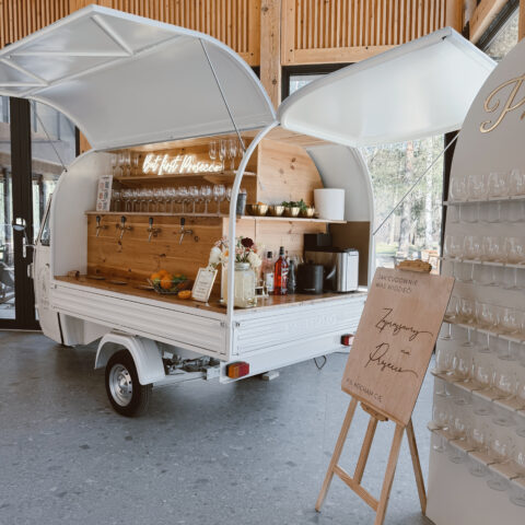 Wesele na Śląsku z Prosecco Van w Sali Boho Pogoria